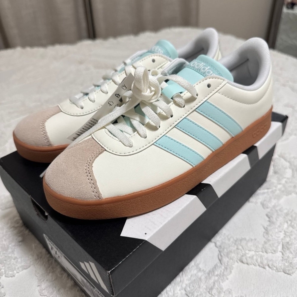 NWT Adidas VL Court Base - 7.5W